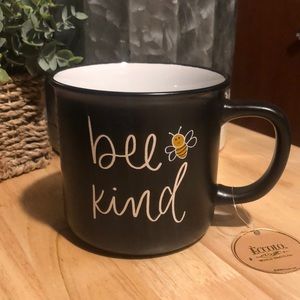 NWT Bee Kind collectors mug